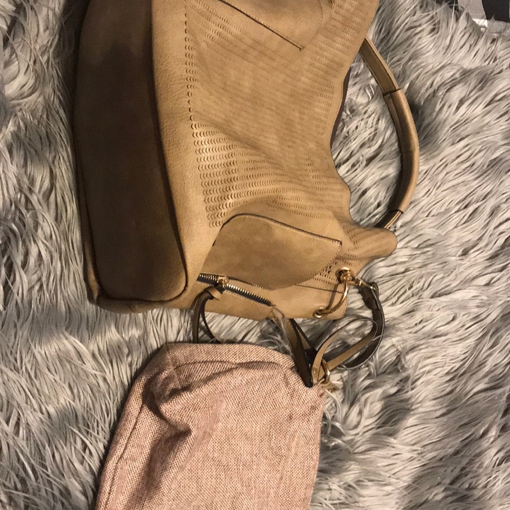 Purse - Picture 4 of 8